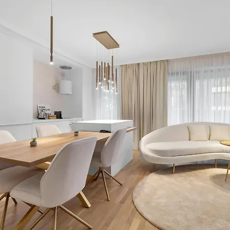 Luxury Cosmopolit In The Heart Of Брашов