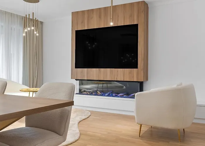 Luxury Cosmopolit In The Heart Of Brassó