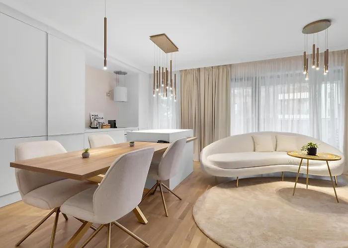 Luxury Cosmopolit In The Heart Of Brassó